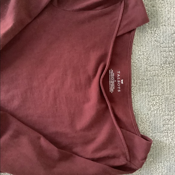 Talbots burgundy 3/4 sleeve with velvet bows and trim - Picture 3 of 3